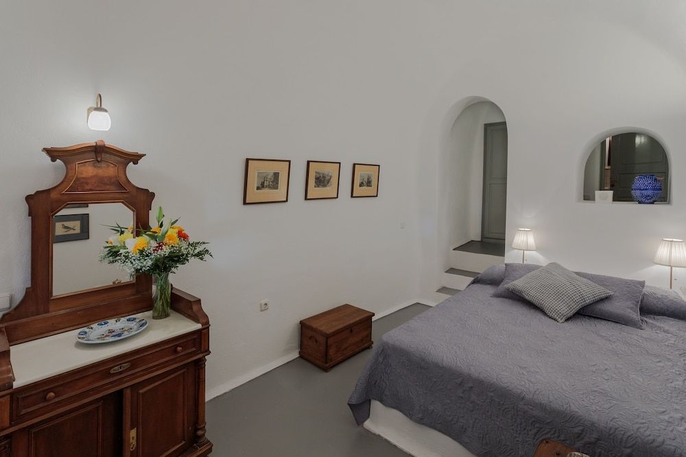 undefined Azure Villa Santorini 4