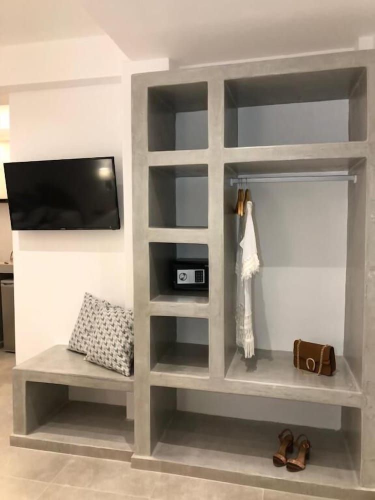 undefined Potamida Suites 6