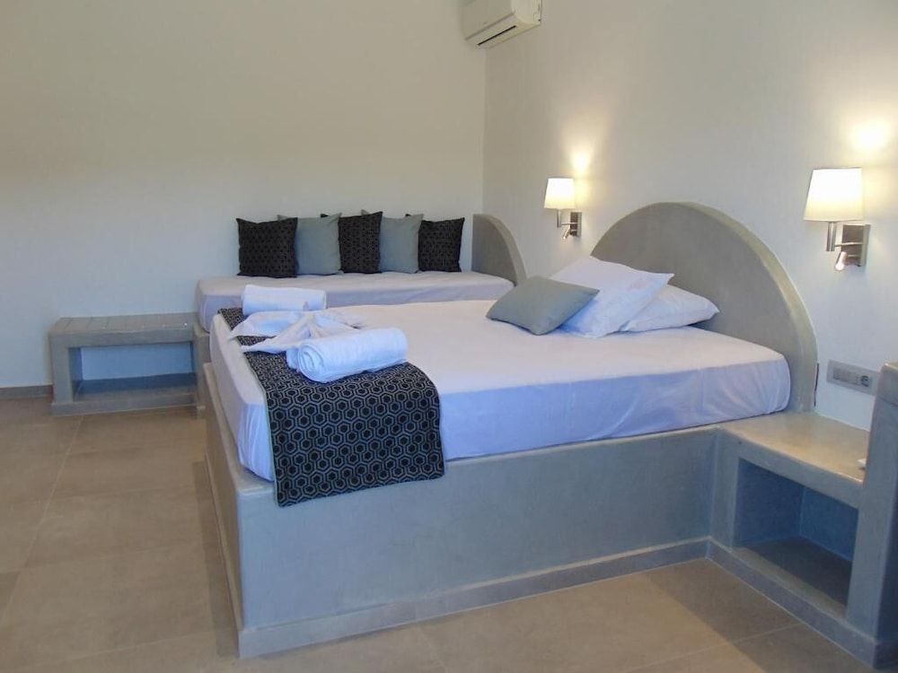 undefined Potamida Suites 4