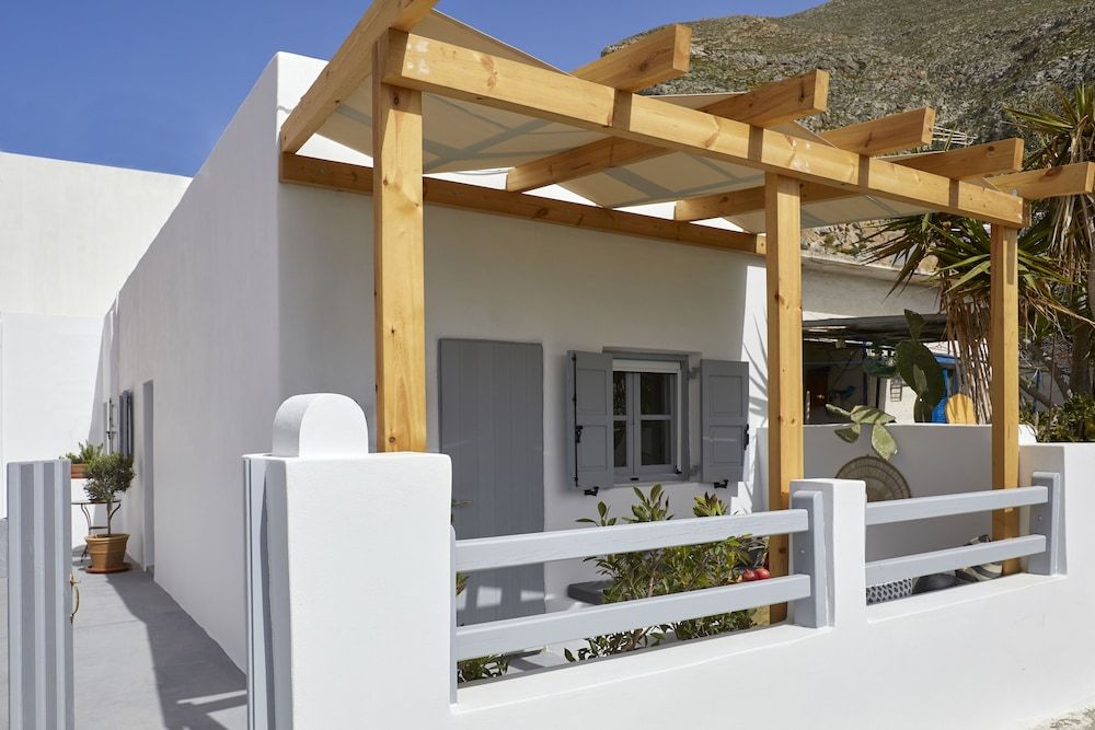 undefined Lamina Guest House Perissa 2