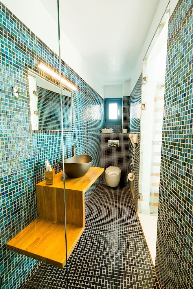 Caldera's Majesty Standard Suite, Hot Tub, Sea View 12