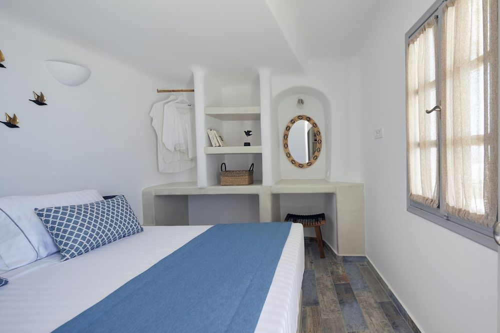 El Verano Suites Suite with Hot Tub