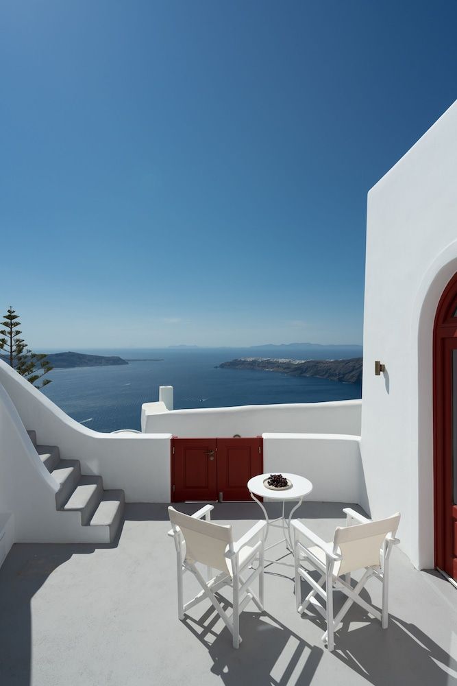 undefined Serendipity Cliffside Villa & Suites 2