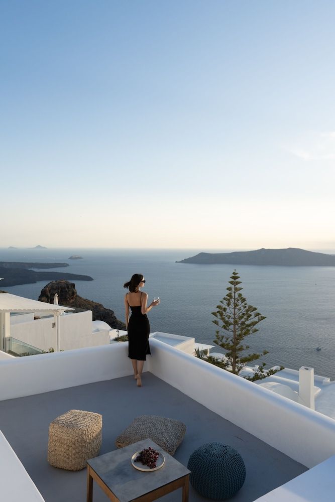 undefined Serendipity Cliffside Villa & Suites 8