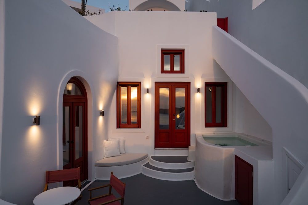 undefined Serendipity Cliffside Villa & Suites 4