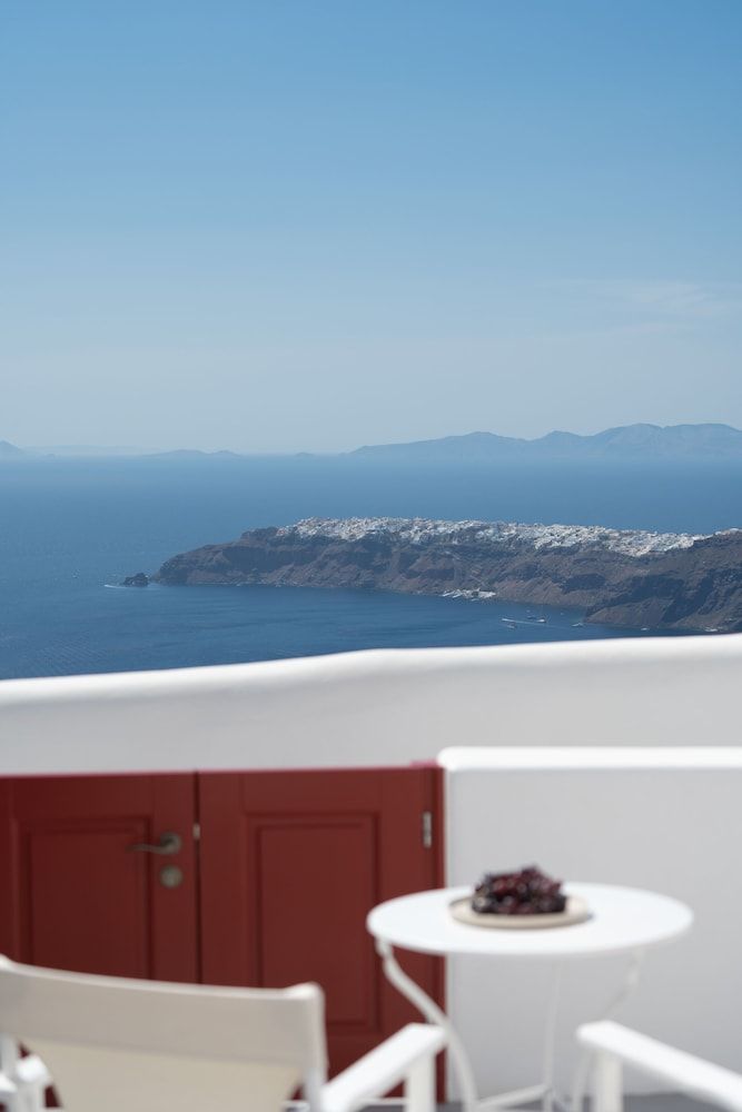 undefined Serendipity Cliffside Villa & Suites 10