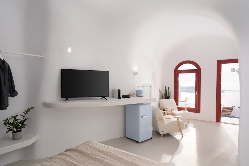 undefined Serendipity Cliffside Villa & Suites 3