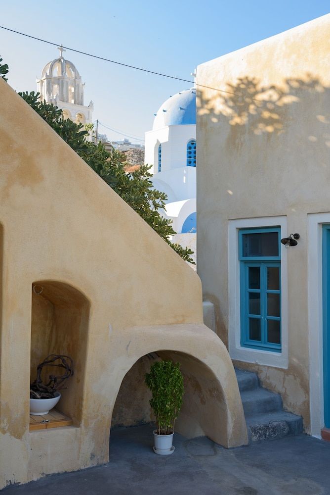undefined Santorinio Yellow House 10