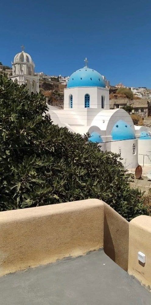 Santorinio Yellow House Family Villa 15