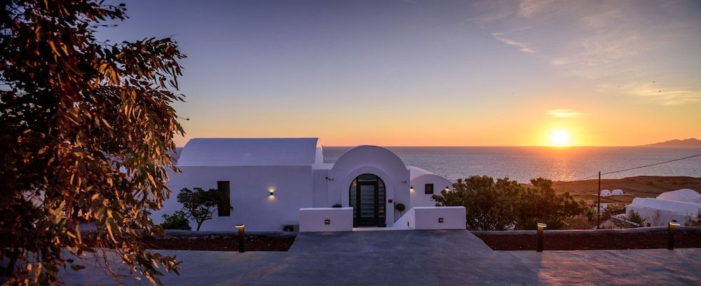 undefined LF Suites & Villas 5