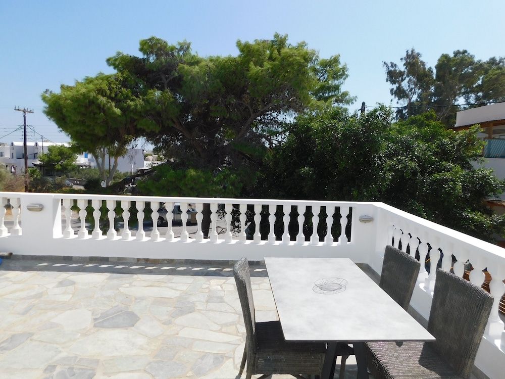 undefined Perissa Art Villa - Kitchen & Washing Machine 7