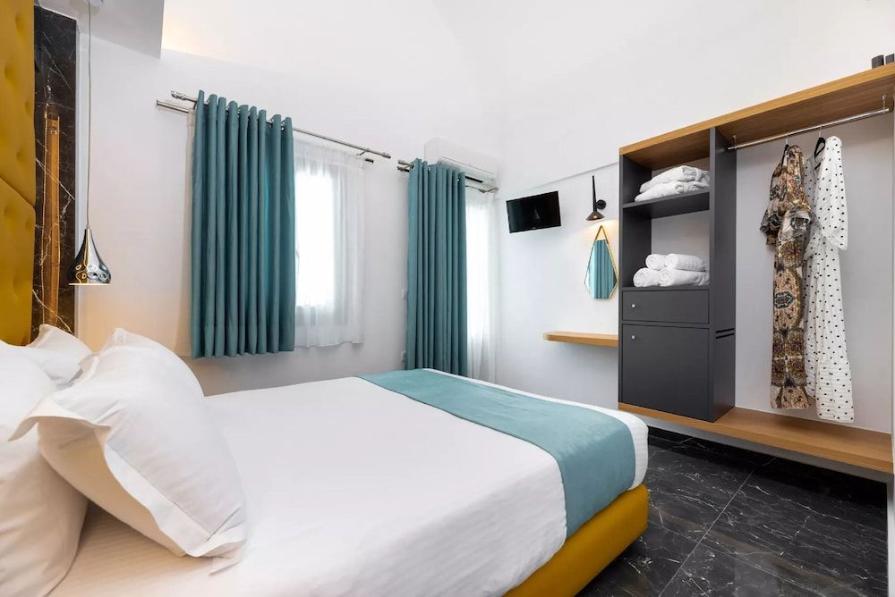 Deluxe Suites Santorini Executive Room, Sea View 3