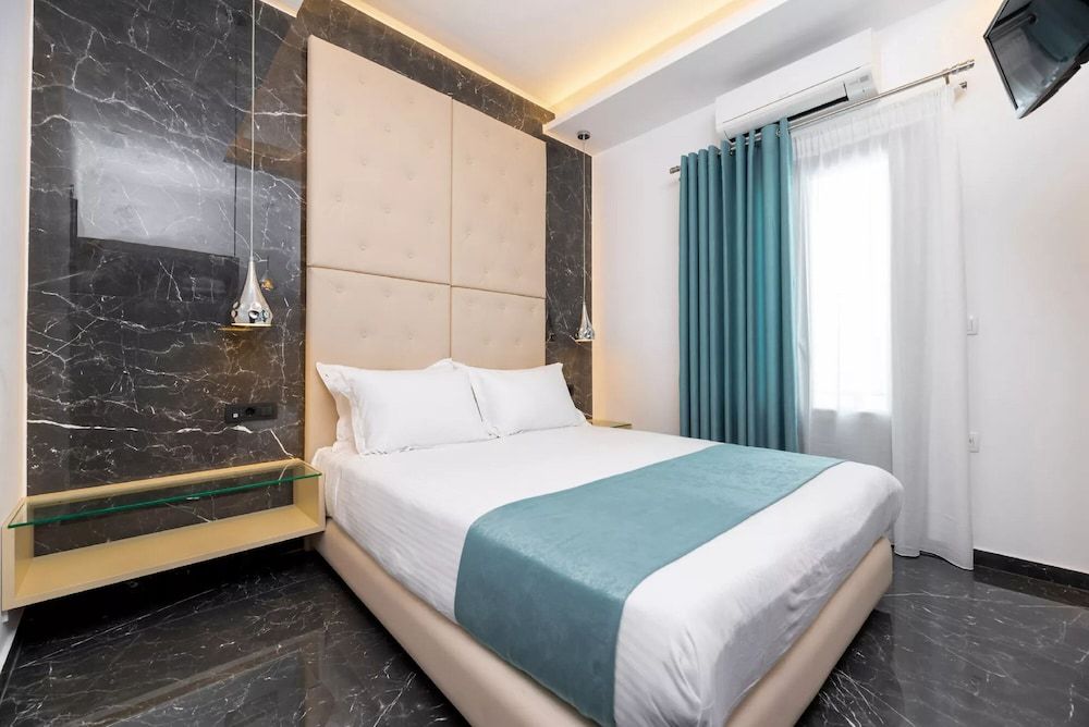 Deluxe Suites Santorini Executive Room, Sea View 6