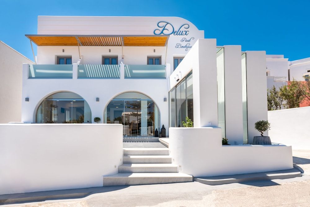 undefined Deluxe Suites Santorini 8