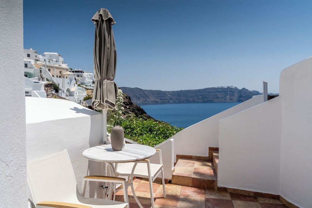 undefined Vogue Suites 6