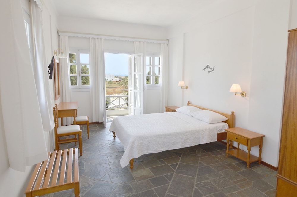 undefined Nostos Studio 4