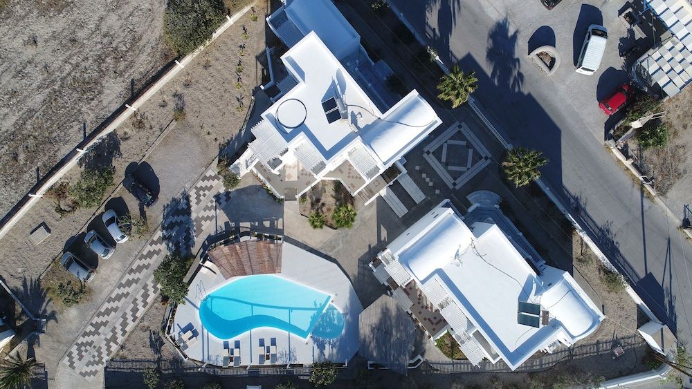 undefined Nostos Studio 8