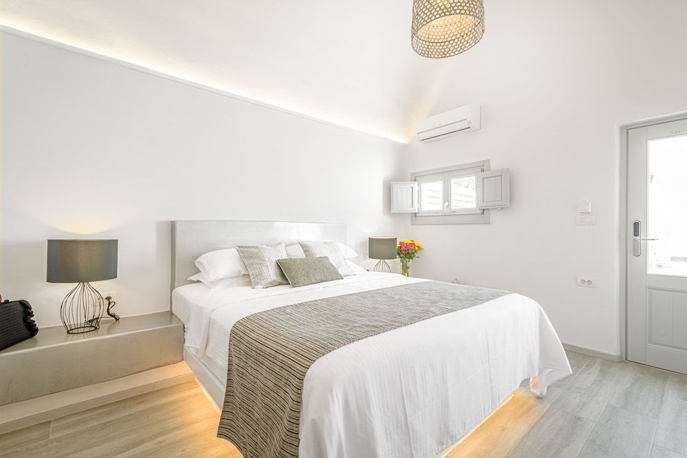 Amoramelia Suites Suite, Pool (Amoramelia) 3