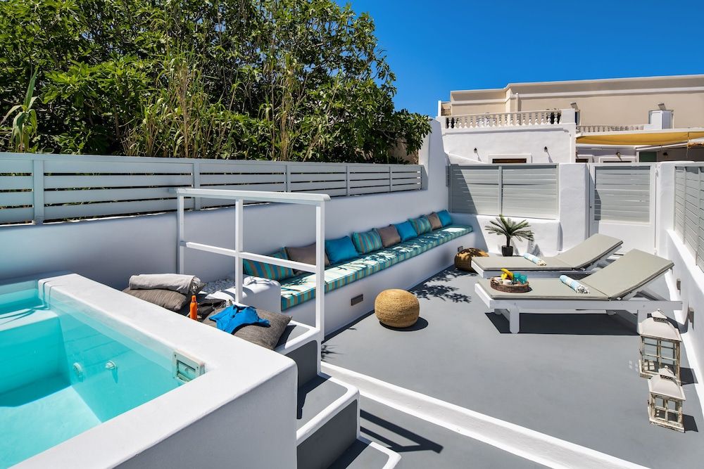 undefined Amoramelia Suites 9