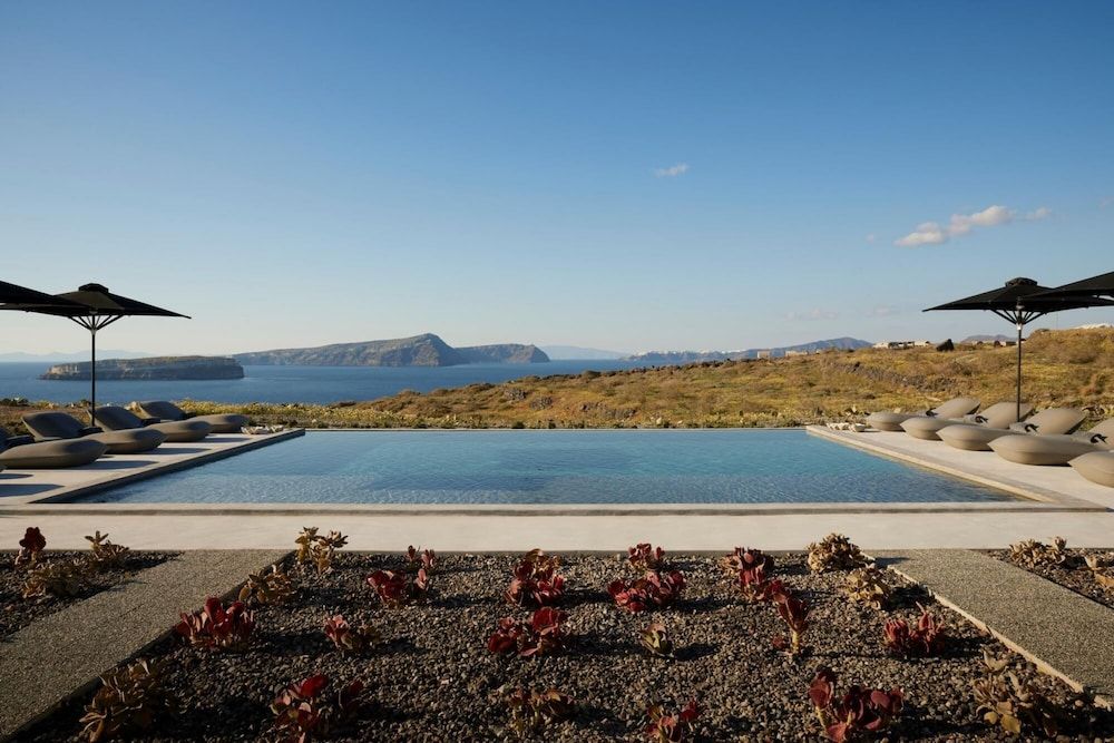 undefined Villa Absolute Paradise Santorini 2