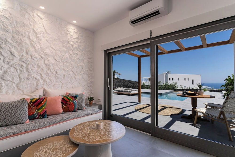 Numa Santorini Lifestyle One Bedroom Villa with Private Pool 9