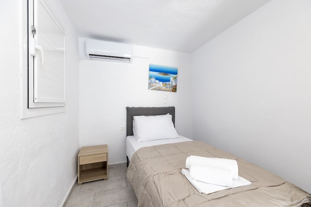 Villa Ostrich Basic Single Room 3