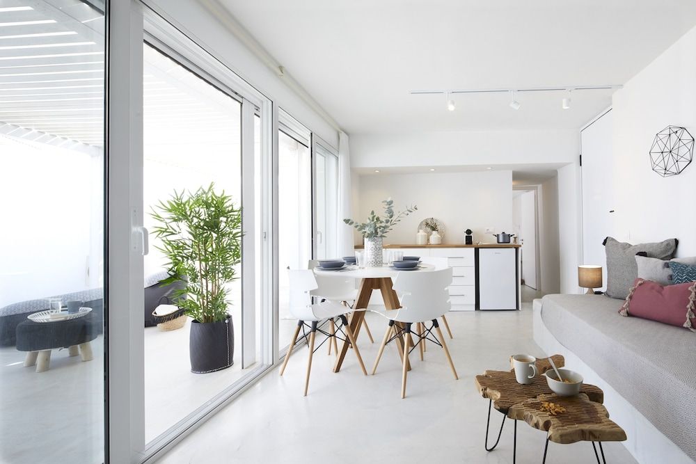 Infinite Blue Luxury Suites Luxury Apartment 10