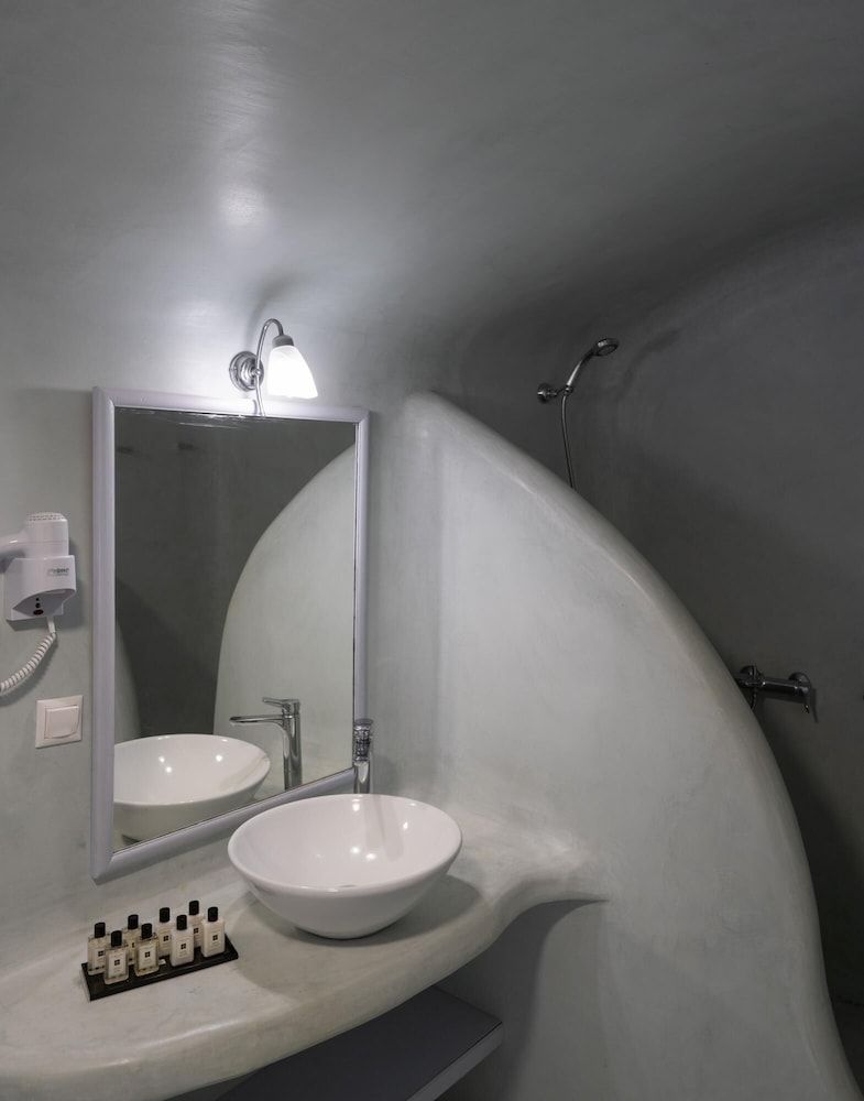 undefined Madame Kalitsi-kleio Apartment 4
