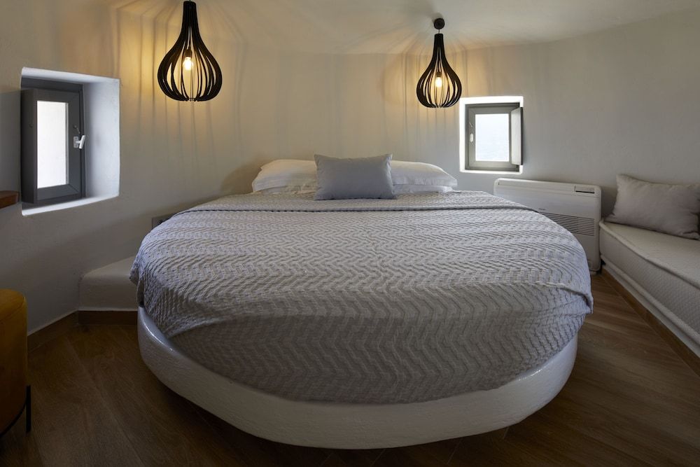 undefined Aecon Suites 5