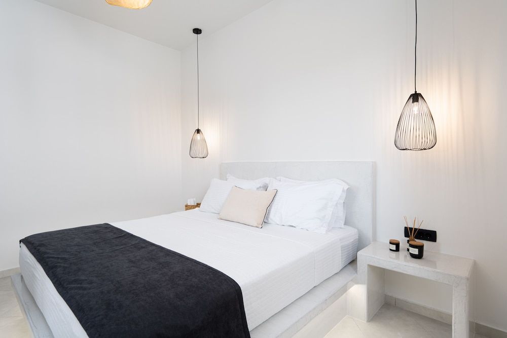 undefined Almira Luxury Suites 10