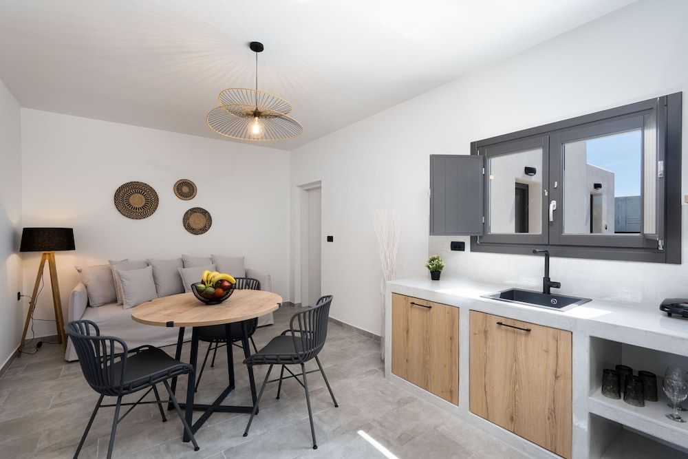 Almira Luxury Suites Suite, 1 Bedroom (Aithra) 16