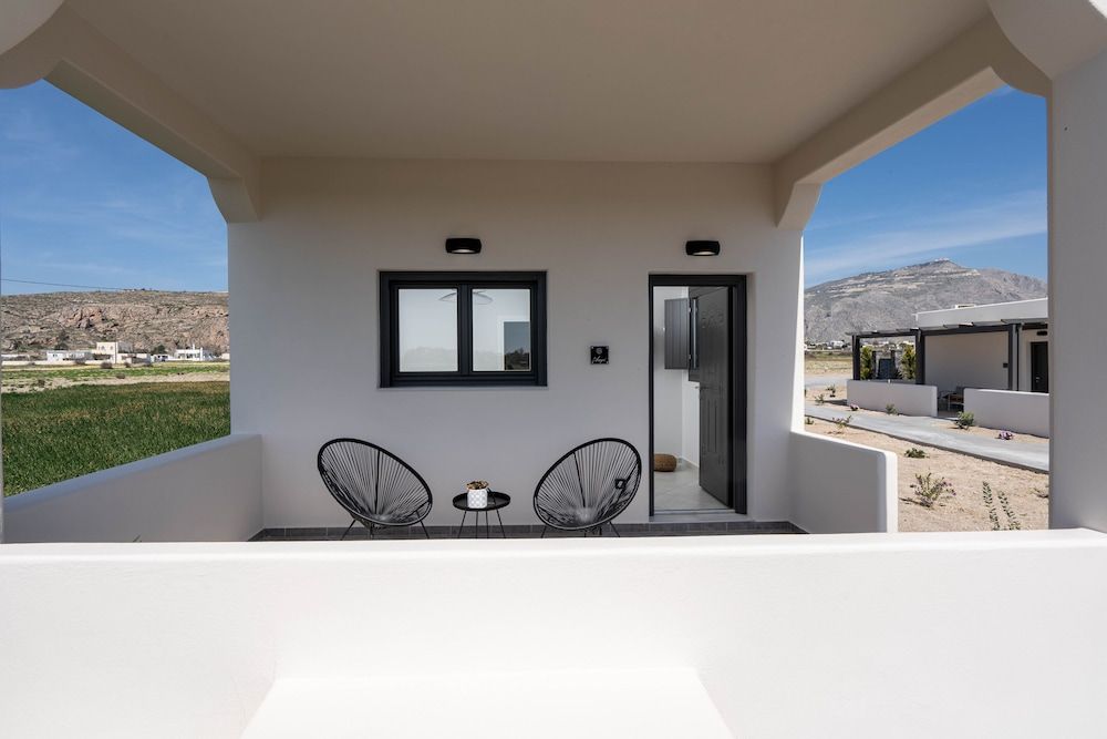 undefined Almira Luxury Suites 7