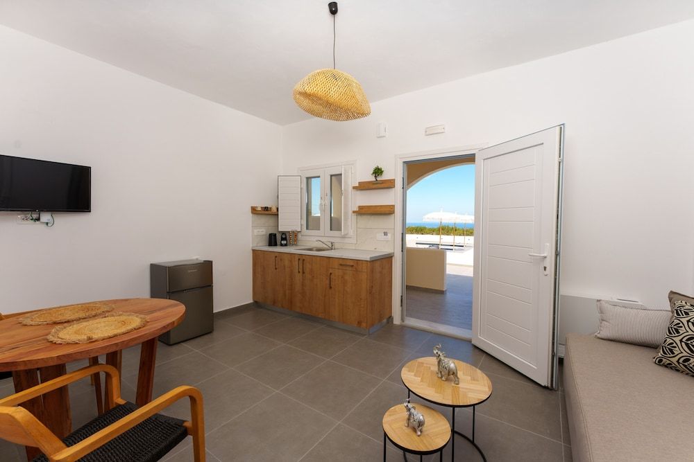 Zaitun Luxury suites-Adults Only Superior Double Room 12