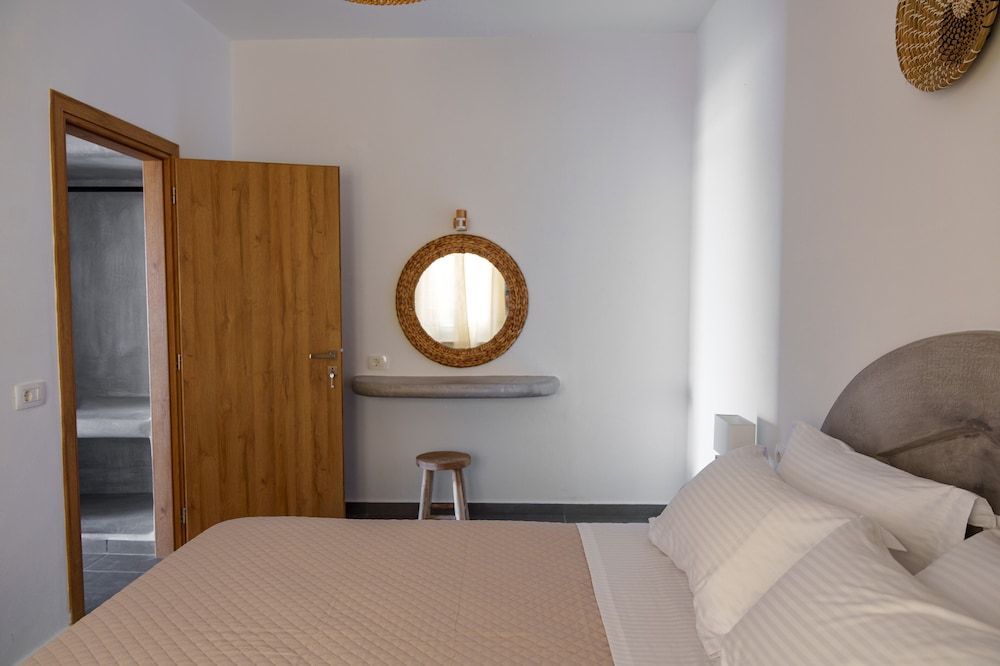 Zaitun Luxury suites-Adults Only Superior Double Room 5