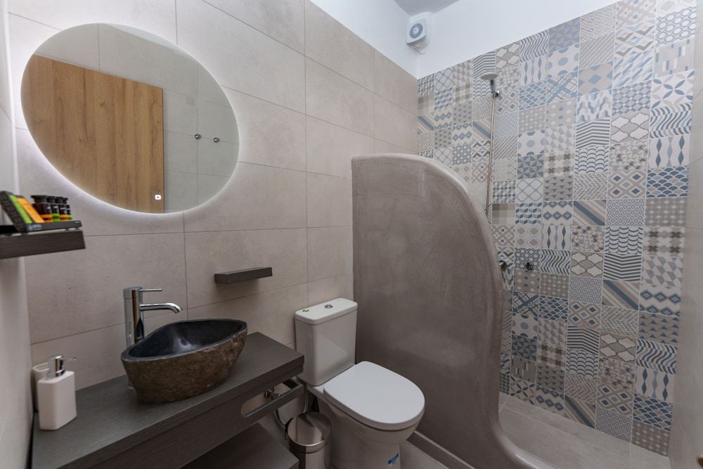 Zaitun Luxury suites-Adults Only Deluxe Double Room 9