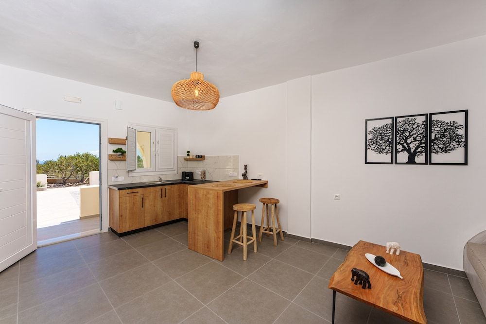 Zaitun Luxury suites-Adults Only Deluxe Double Room 4