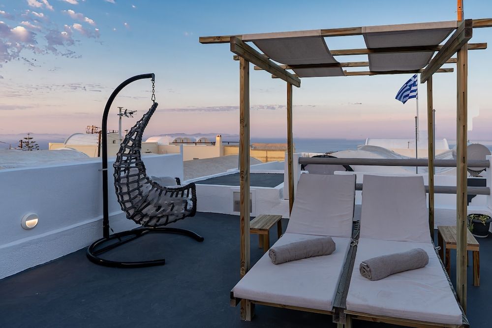 Villa Sertis Santorini Strogili Suite 6