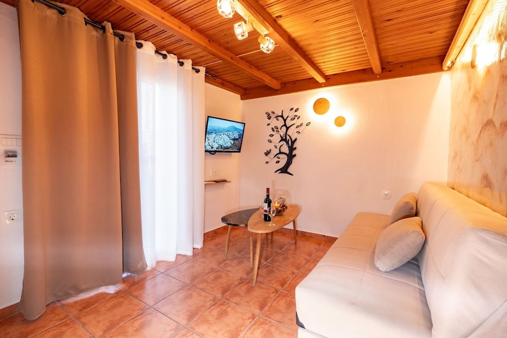 undefined Villa Sertis Santorini 3