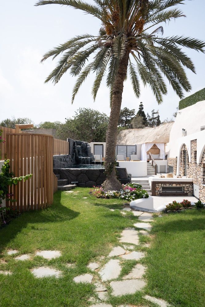 undefined Occhio Villas Santorini 3