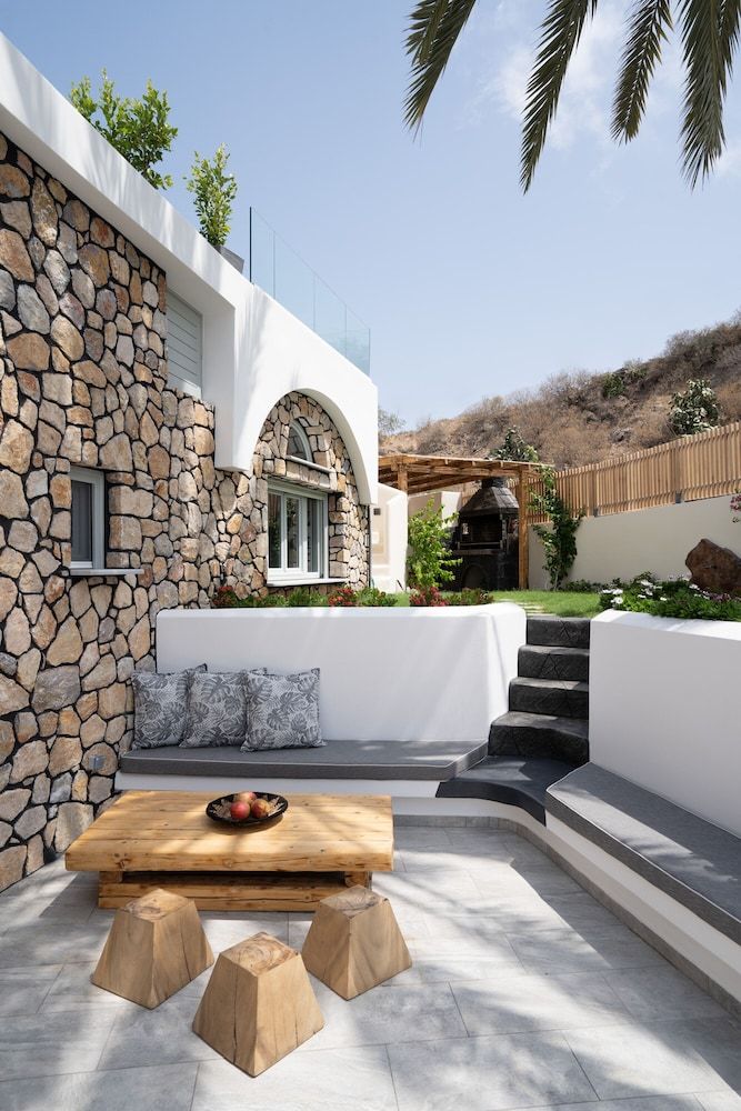 undefined Occhio Villas Santorini 2
