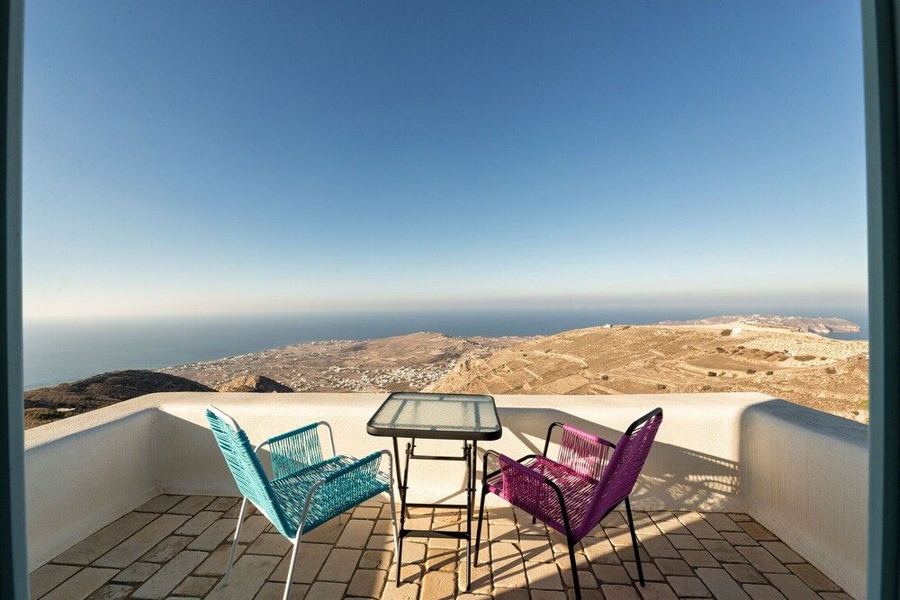 undefined Sleeps8-parking-garden-pool-sunsets-barbeque 9