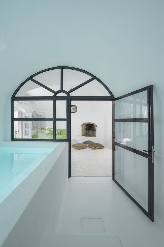 undefined Nano Oia Canaves 8