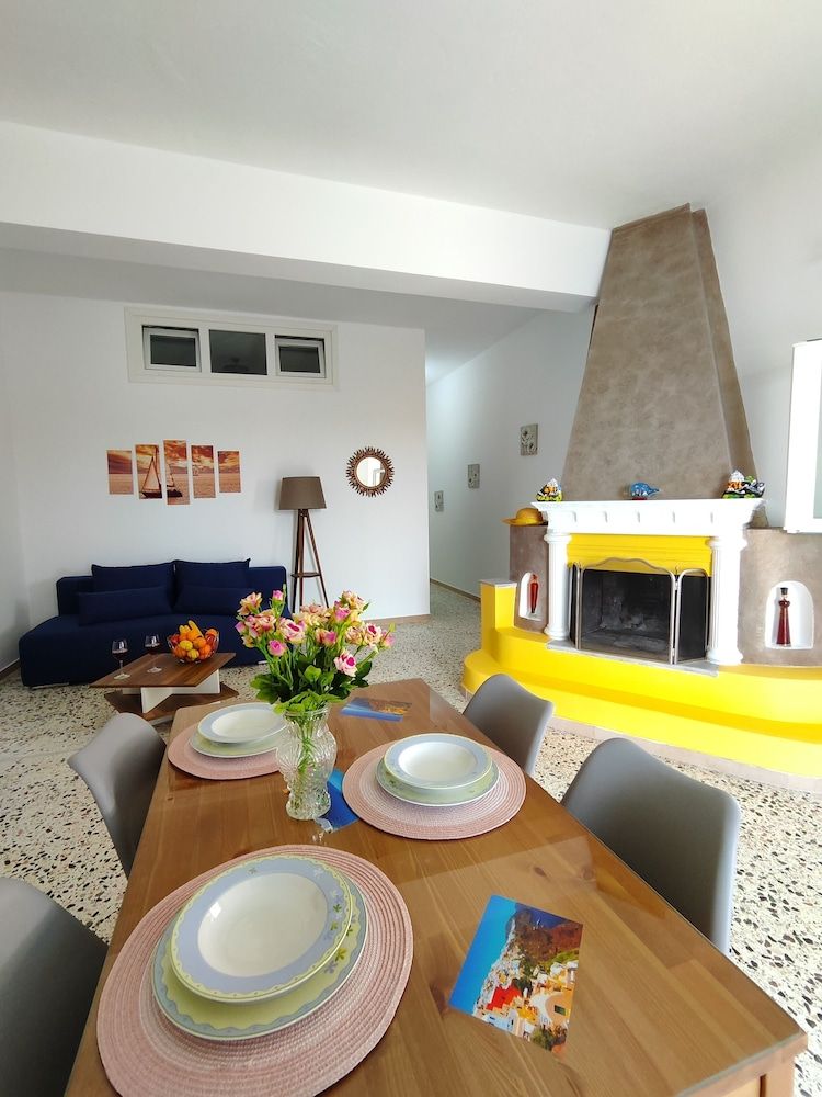 undefined Oasis Apartments 3