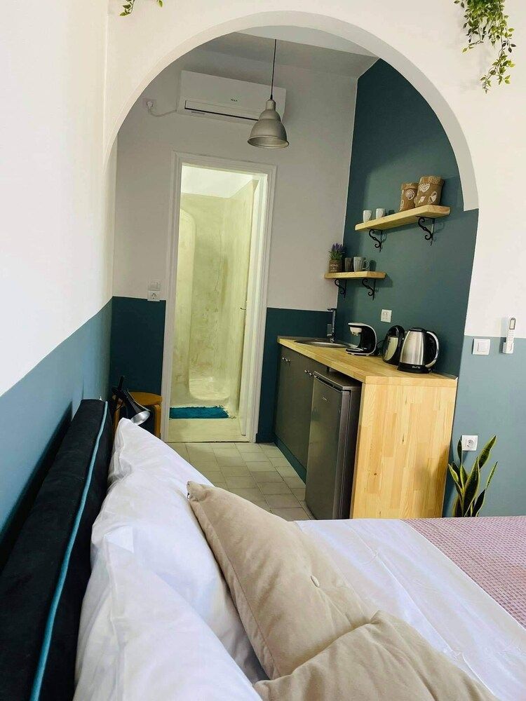 Sabbia Apartments 100m from Perissa Beach Premium Studio 8