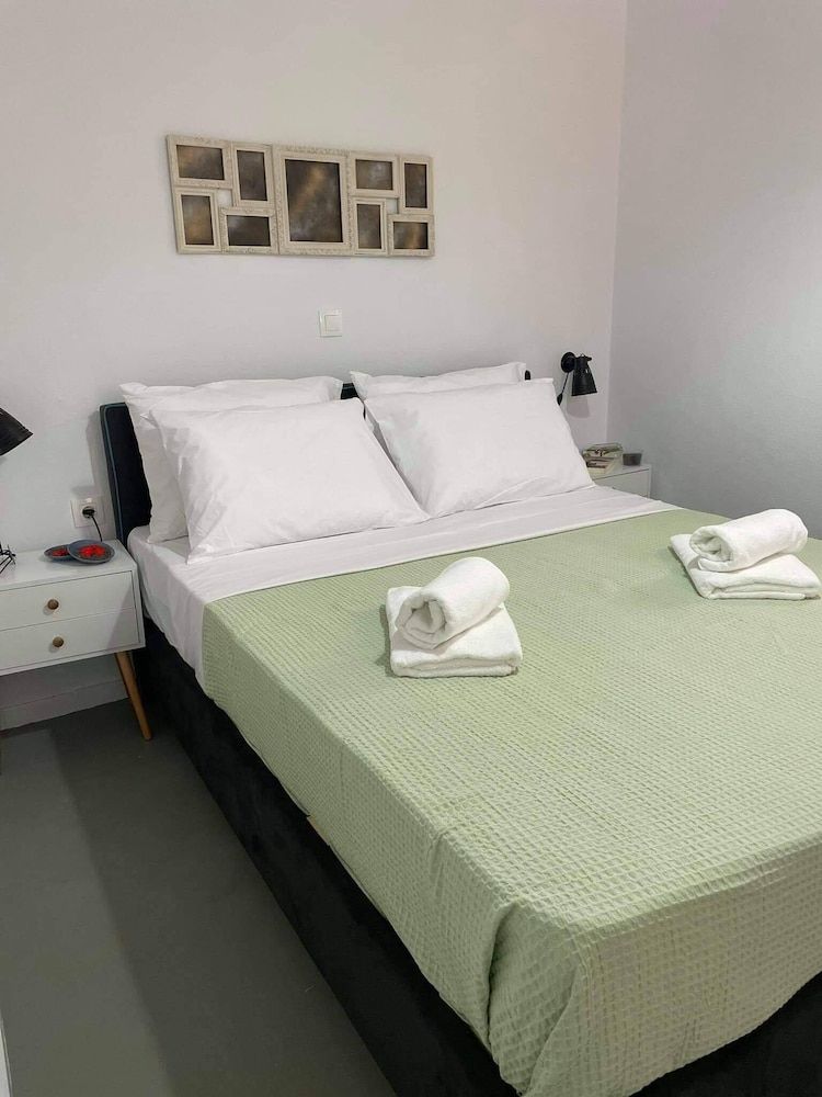 Sabbia Apartments 100m from Perissa Beach Superior Apartment 4