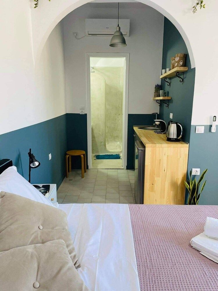 Sabbia Apartments 100m from Perissa Beach Premium Studio 16