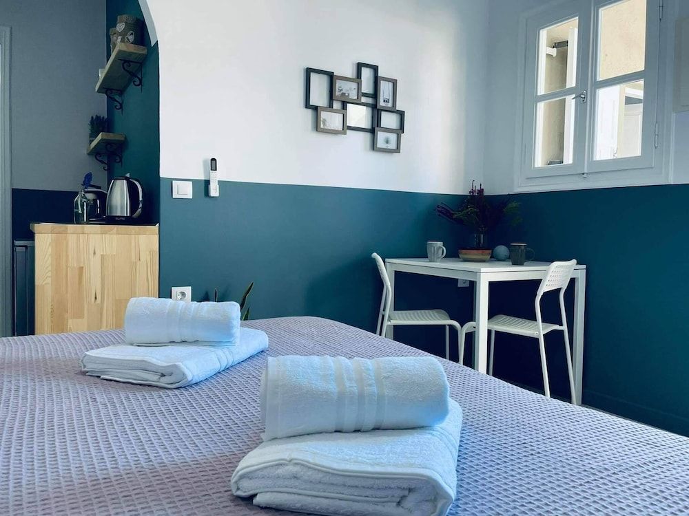 Sabbia Apartments 100m from Perissa Beach Premium Studio 14