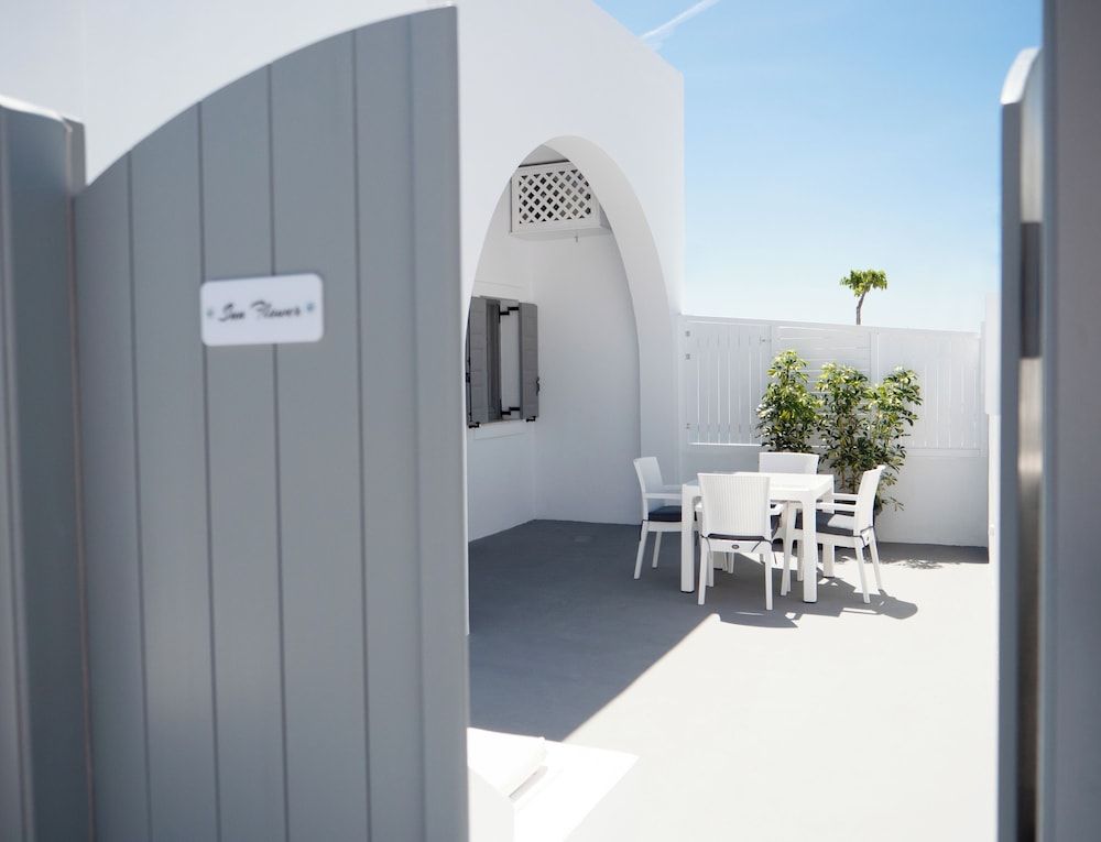 undefined Anthemis Suites 4