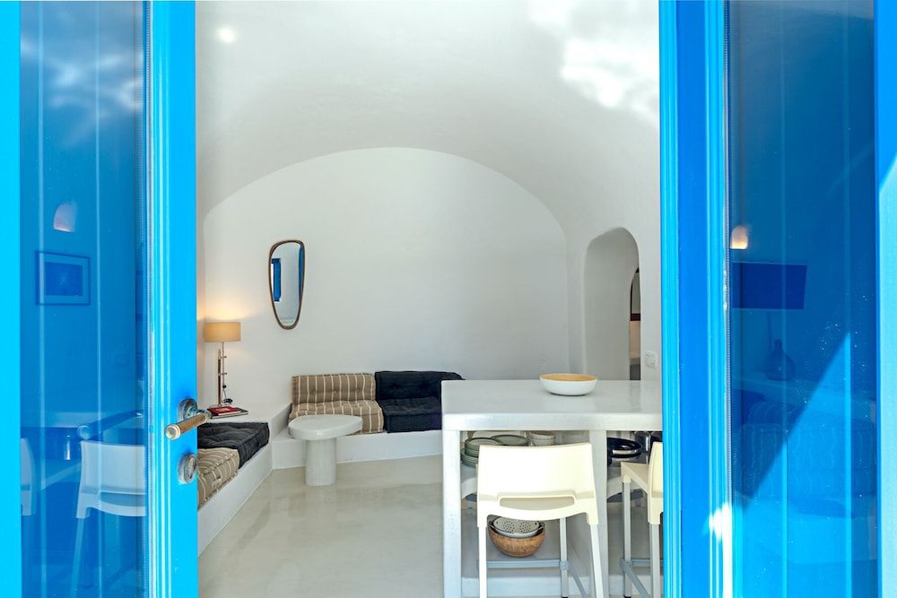 Crown Of Fira Basic Villa 13