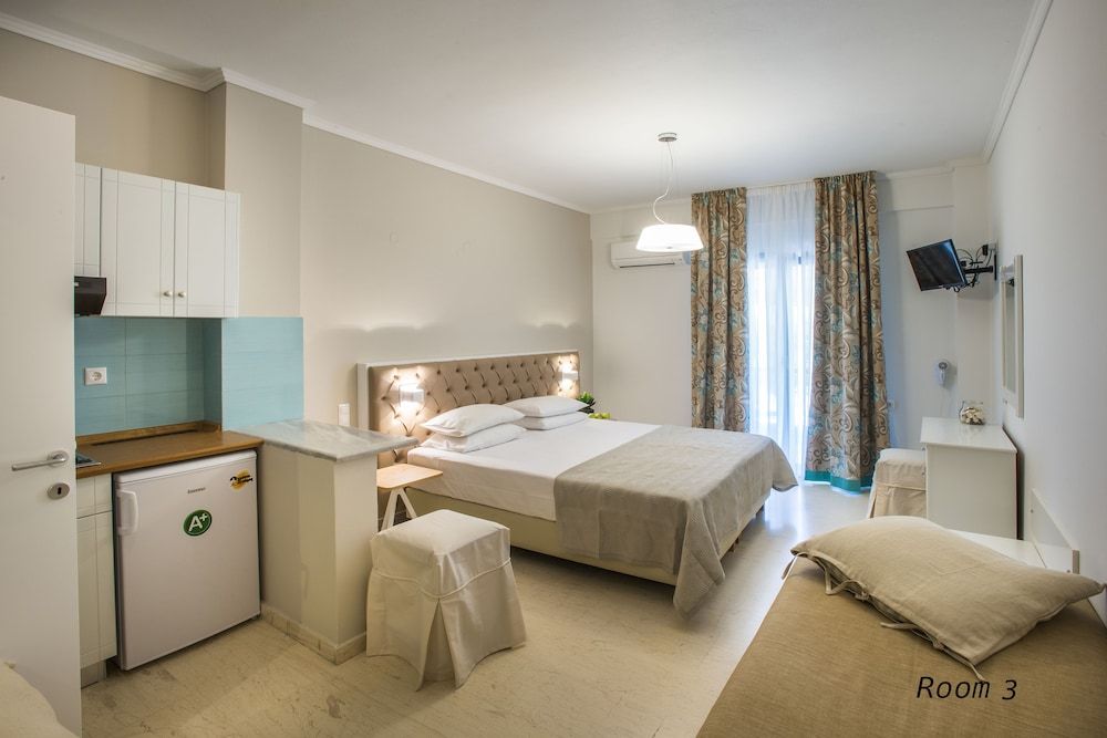 Standard Triple Room, Balcony, Hill View (3)